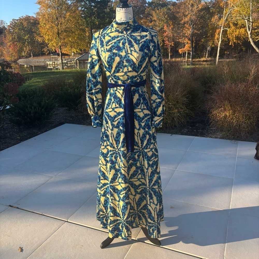 🌼 Vintage 1970s Floral Maxi Dress | Blue & Yellow Mod Print XS–Small